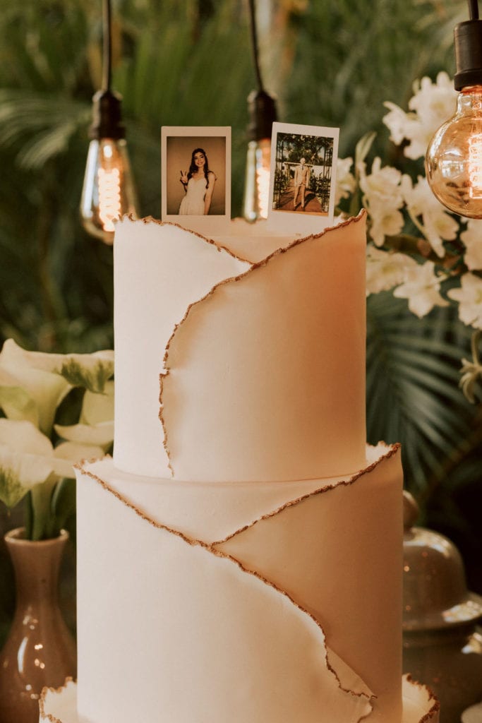 bolo de casamento branco espatulado